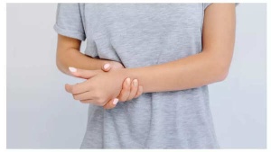 Covid 19 resurges in the country: How THIS common symptom is key to the new variant