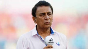 Sunil Gavaskar Rebukes Foreign Players' Commentary on Shreyas Iyer's Asia Cup Snub: 