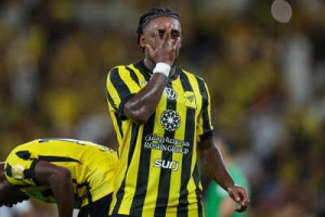 Bergwijn Shines as Al-Ittihad Overcomes Benzema Absence, Defeats Al-Fateh in Thrilling Match