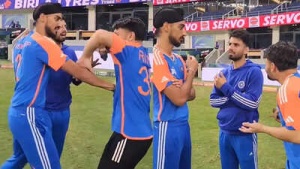 Rinku Singh's Playful Jab at Arshdeep Singh Goes Viral After Asia Cup Super Over Win: 'Have You Gone Crazy?'