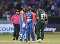 Ten Doeschate Hails India's Composure in Tense Pakistan Clash: 'Stuck to Cricket' Under Pressure