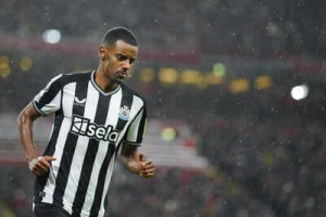 Liverpool Set to Shatter Transfer Record with Alexander Isak Signing: Reports