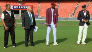 Andy Pycroft, Handshake Controversy Forgotten, Receives Warm Welcome at India vs. West Indies Test Match
hoặc
India vs. West Indies: Match Referee Andy Pycroft Greeted with Applause After Asia Cup Handshake Saga
