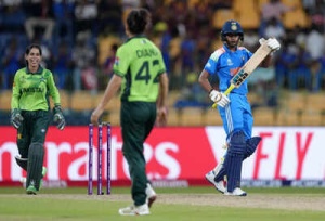 Pakistan's Sidra Amin Reprimanded for Bat-Smashing Incident After Loss to India in Women's World Cup