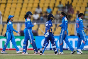 England Edges Past Bangladesh in Women's World Cup Thriller Thanks to Knight's Heroics