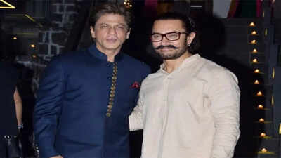 Shah Rukh Khan playfully teasing Aamir Khan