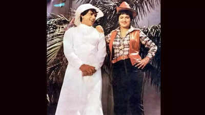 When Zeenat Aman called Dharmendra her favorite co-star, 'he was strikingly handsome'—THROWBACK
