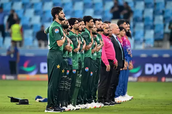 Despite the toss being scheduled for 6:00pm local time, the Pakistan team left their hotel only around 5.45pm which resulted in a delayed start