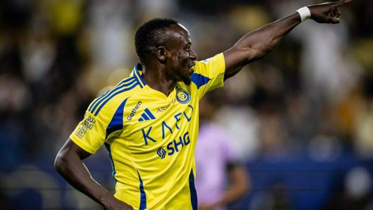 Sadio Mane in Al Nassr jersey
