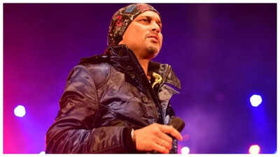 Zubeen Garg death case: Lookout notices issued against North East India Festival organiser and manager; ordered to present themselves before CID